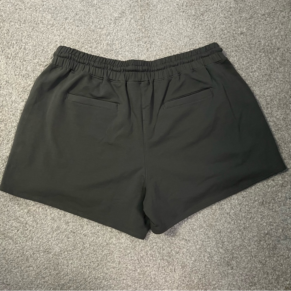Sweat Shorts - Picture 5 of 5